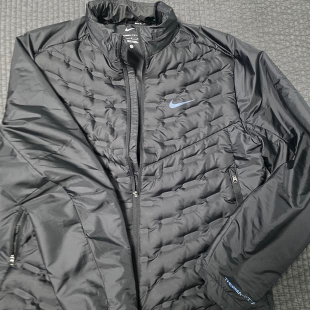 나이키 써마핏 ADV 에어로로프트 리펠 다운 러닝 자켓 블랙 - 아시아