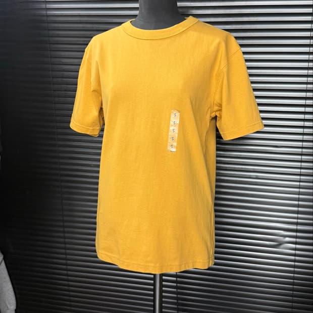 유니클로U 르메르 크루넥 반팔 티셔츠 겨자 노랑색 옐로우 S 90 코튼