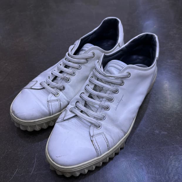 살바토레 페라가모 큐브 화이트 스니커즈 7 사이즈 260