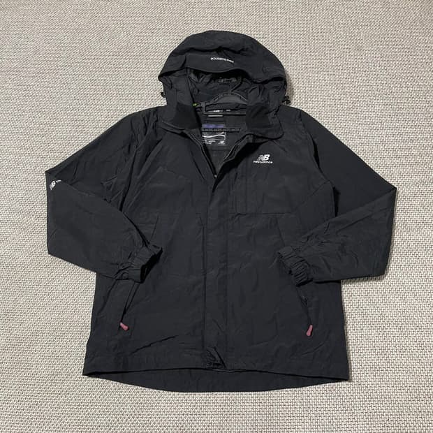 뉴발란스 바람막이. 5996