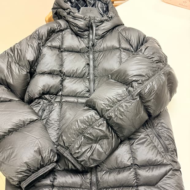 25FW CP컴퍼니 DD쉘 후드 다운 패딩자켓 블랙 M