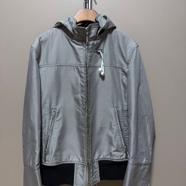 타케오 키쿠치 자켓