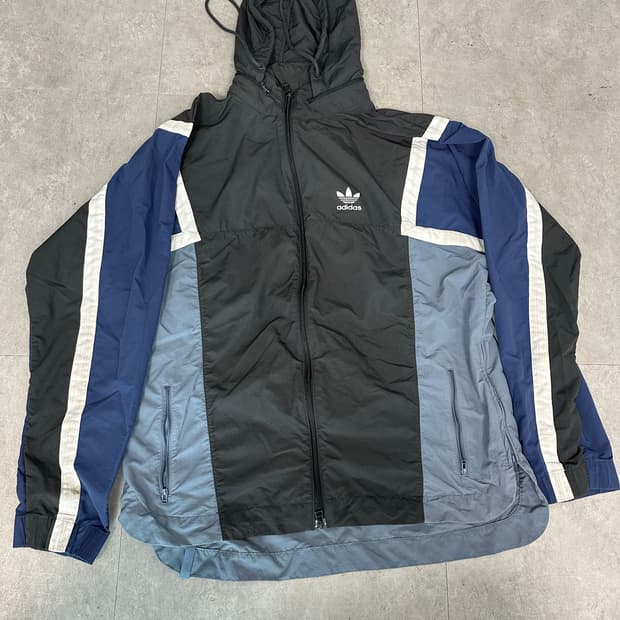 아디다스 남성 바람막이 자켓 XL 급처