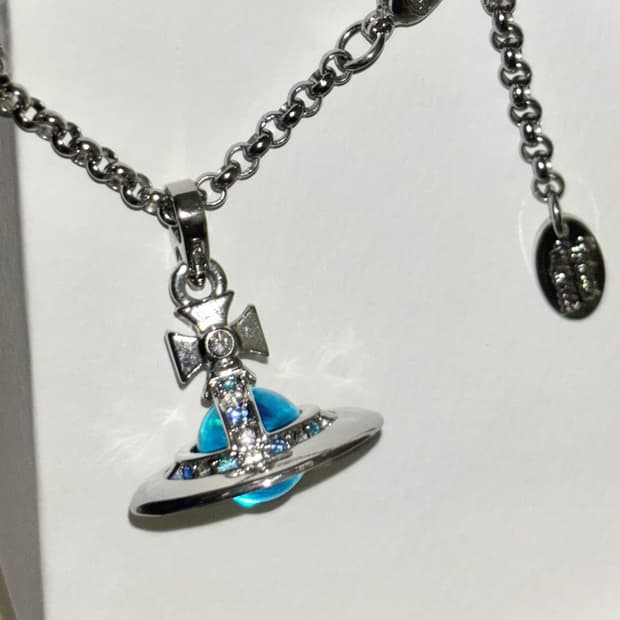 비비안웨스트우드 orb 목걸이 블루