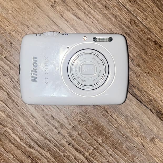 니콘 쿨픽스 s01 nikon coolpix s01 화이트 (작례0)