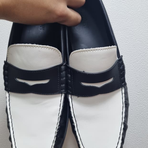 자라 블랙 화이트 페니로퍼 280