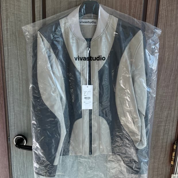 새상품(M) 비바스튜디오 크로스오버 라이더 레더자켓 베이지