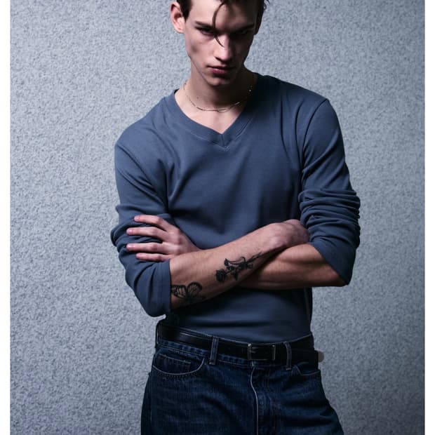 헬렛 / 리브드 슬림 크롭 브이넥 롱슬리브 / L