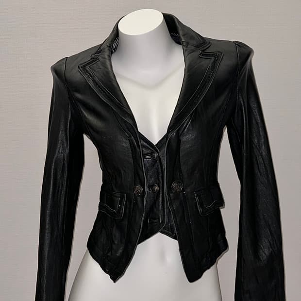 빈티지 양가죽 크롭 버튼 자켓