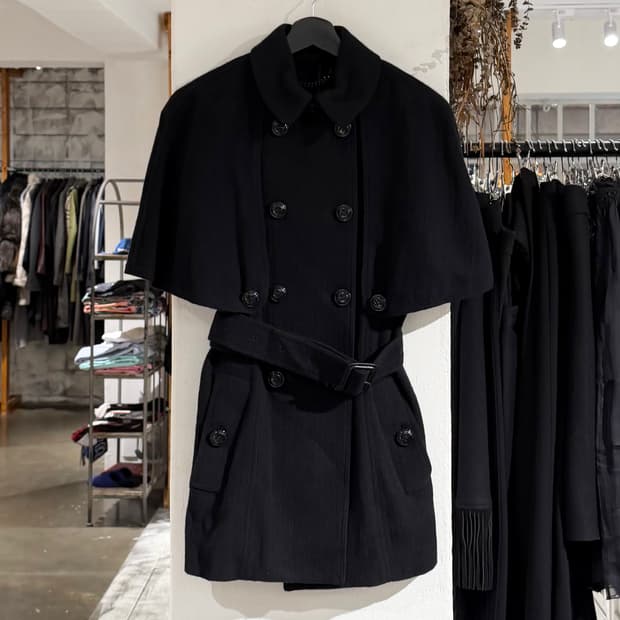 버버리 블랙 투버튼 반팔 벨티드 코트