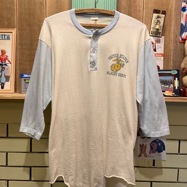 1980’s Vintage Henley Raglan Tee ​