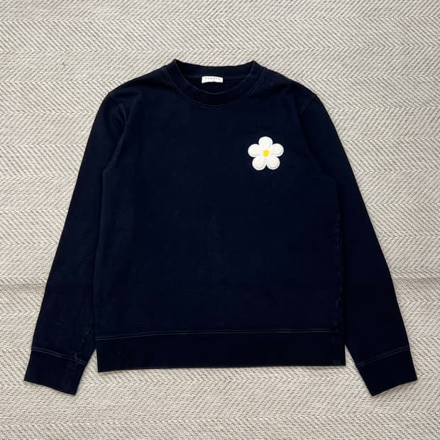 산드로 플라워 패치 스웻셔츠 r2289