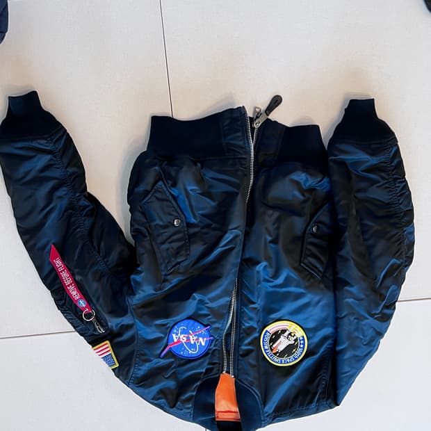 알파인더스트리 나사 MA-1