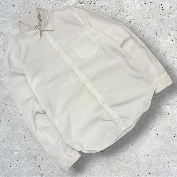 [41] 메종 마르지엘라 화이트 긴팔 셔츠 B307