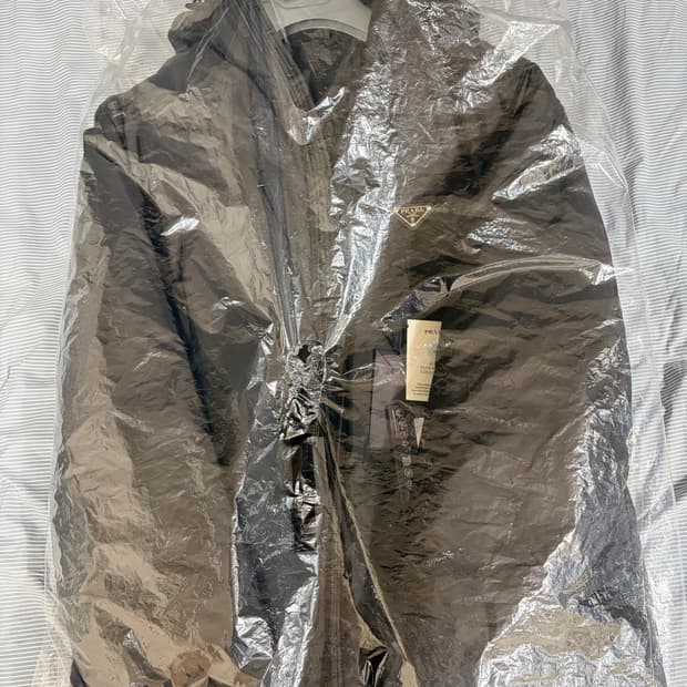 프라다 패딩 sgn955 블랙 50사이즈