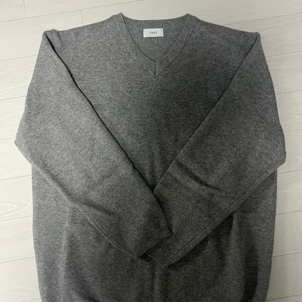 티앤지티 캐시미어 브이넥 니트 그레이 110사이즈