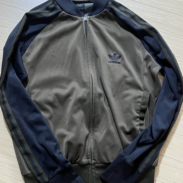 아디다스 카키 집업