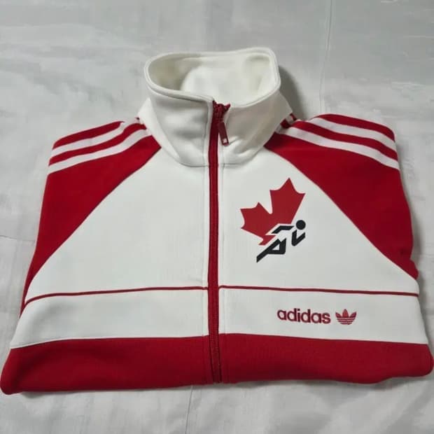 아디다스 캐나다 져지 36사이즈 판매합니다.