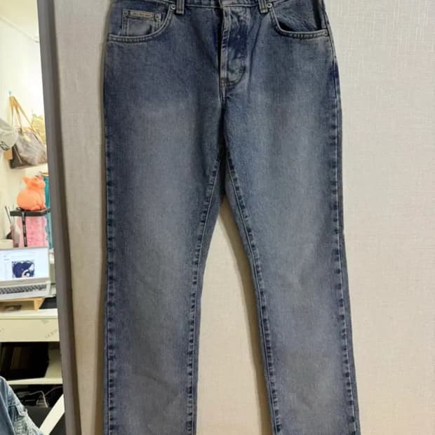 (Calvin Klein Jeans) Easy Low Rider Jean
