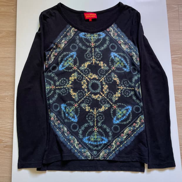 비비안웨스트우드 레드라벨 orb 롱슬리브