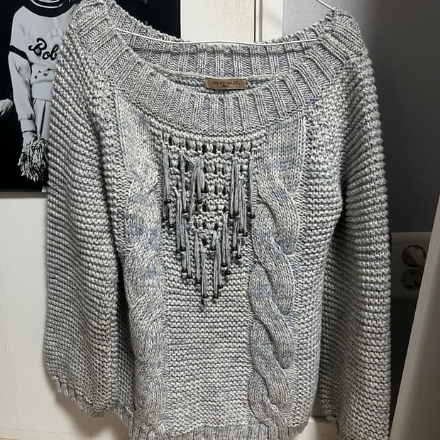 씨바이끌로에 니트