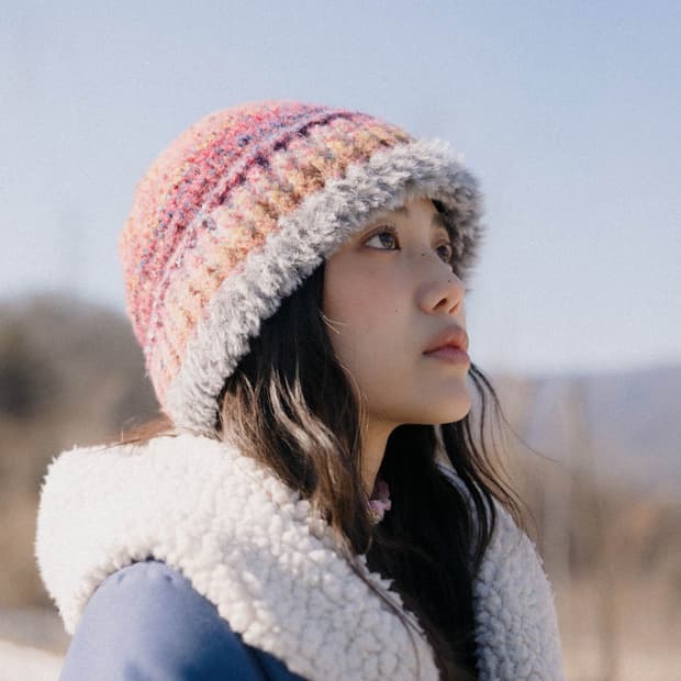 브릭 레드 윈터 버킷햇