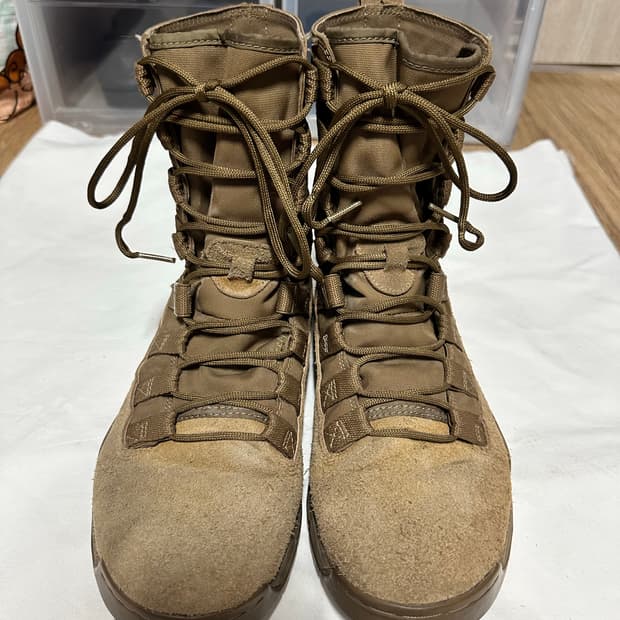 나이키 사막화 275