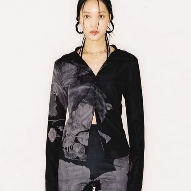 나체 프린팅셔츠