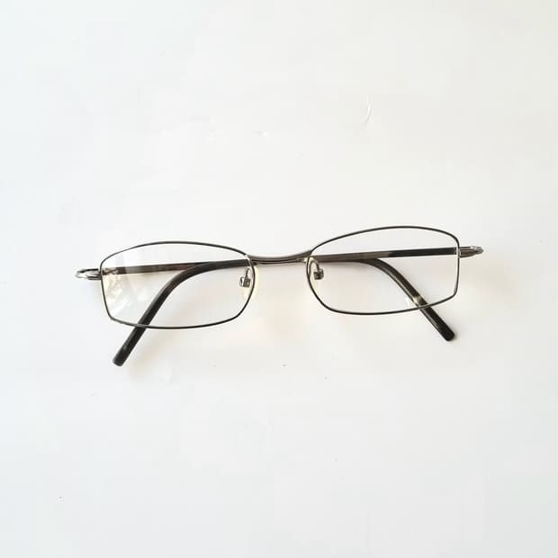 데드스탁 슬림 메탈 렉탄글 프레임 안경테 703