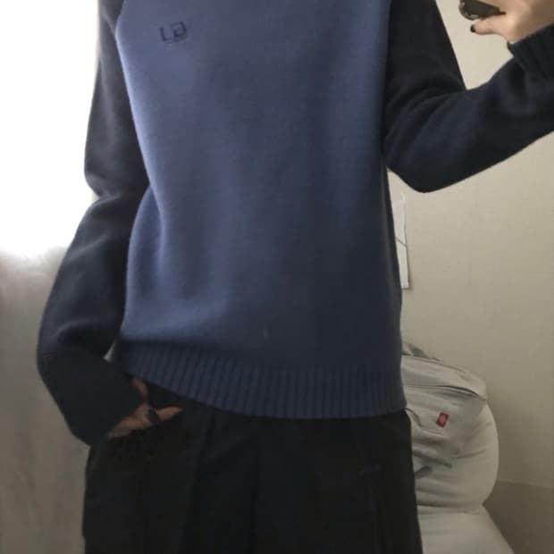 게스 네이비 나그랑 니트