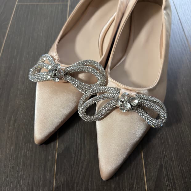 새상품 수제구두 리본 장식 힐 250mm