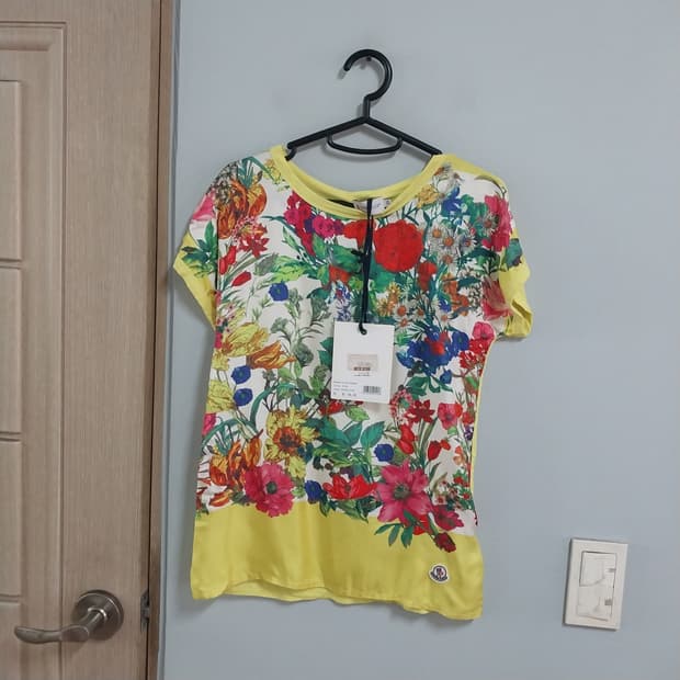 미사용 여성XS 반팔