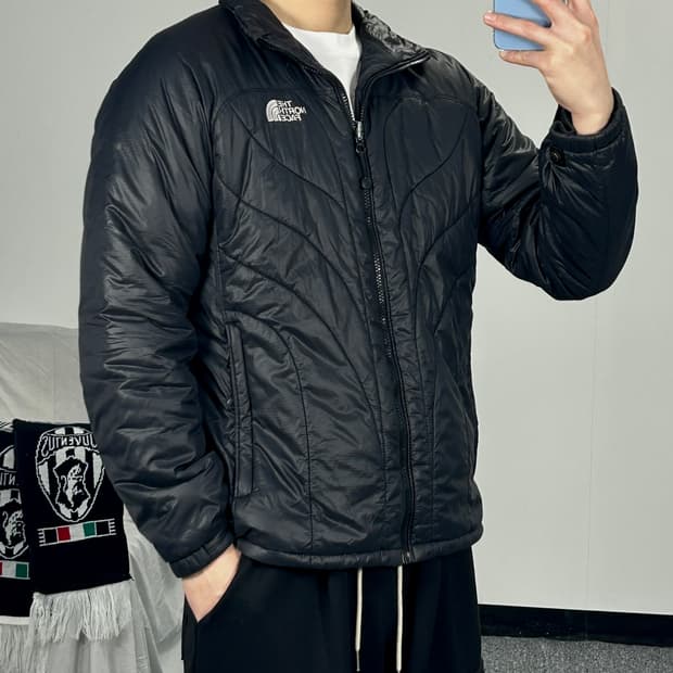 노스페이스 블랙 경량 패딩 L  