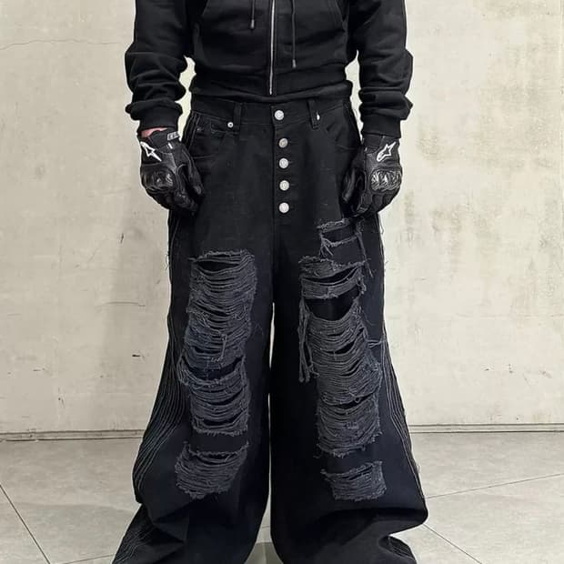 Rye chasin big damage jeans