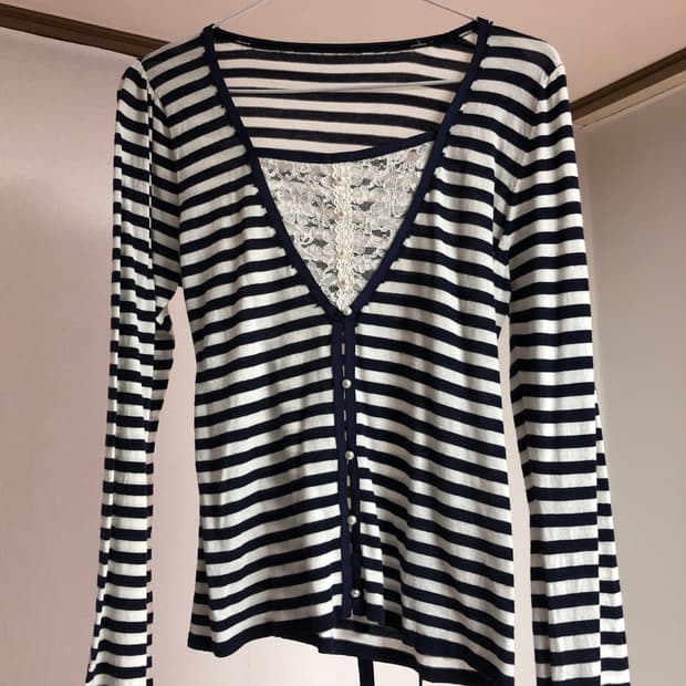 스트라이프 레이스 로걀탑 빈티지 공겜여주 고딕 무채색 로맨틱 갸루