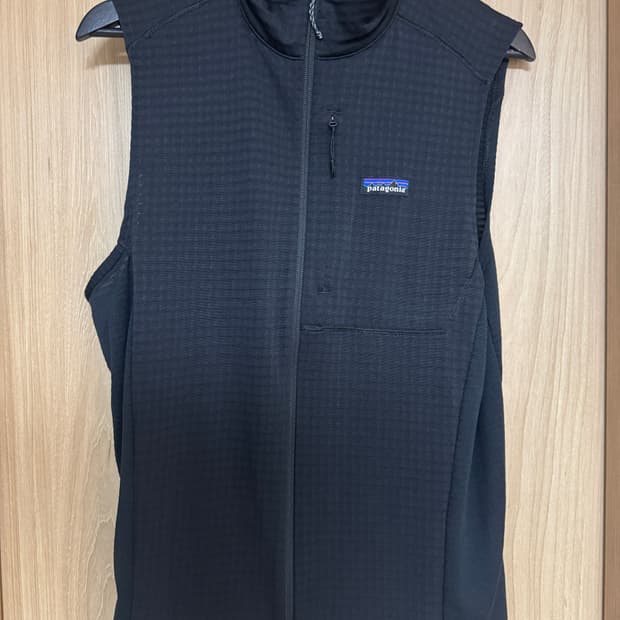 파타고니아 R1 에어 베스트 블랙 m 새상품