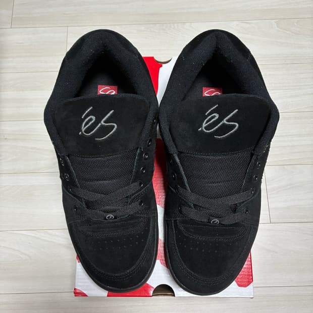 eS Accel OG Black 280
