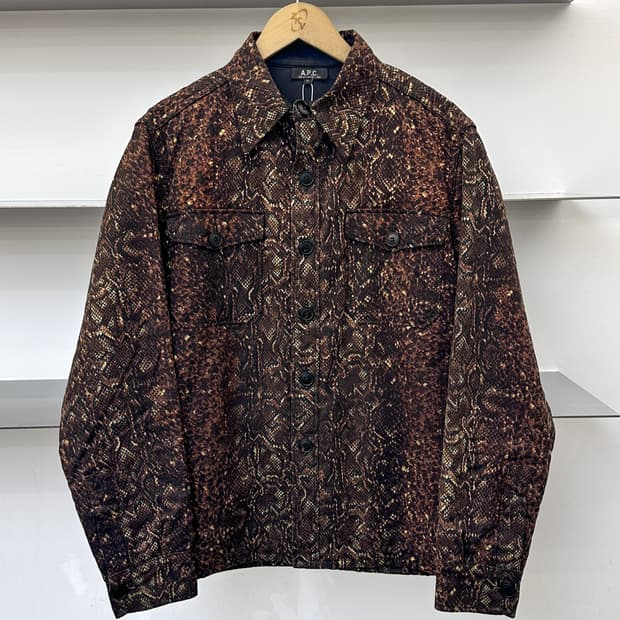 아페쎄 스네이크스킨 프린티드 왁스드 자켓