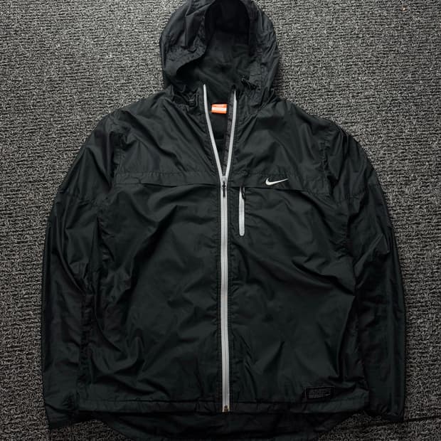 00s 나이키 올드스쿨 블랙 미니멀 바람막이 1369