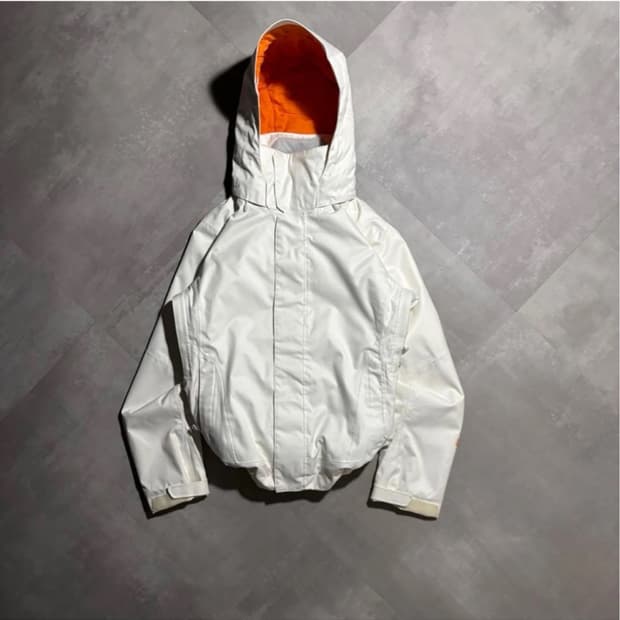 Patagonia 마운틴 파커 쉘 재킷 흰색