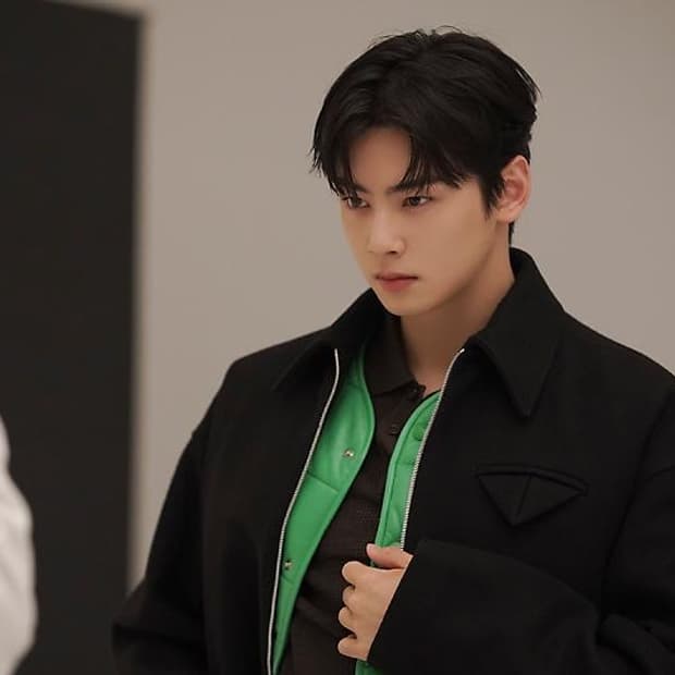 [52] 보테가베네타 트라이앵글 트윌 캐시미어 크롭 블루종 자켓