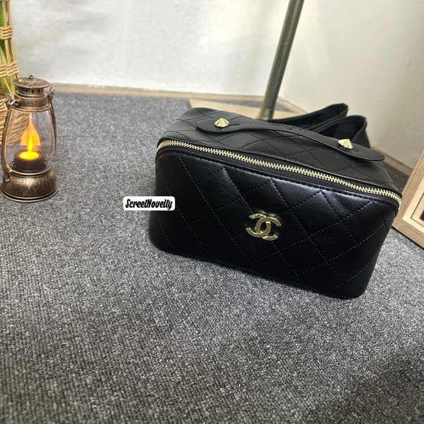 샤넬뷰티 블랙 퀄팅 레더 파우치백 가방 무료배송