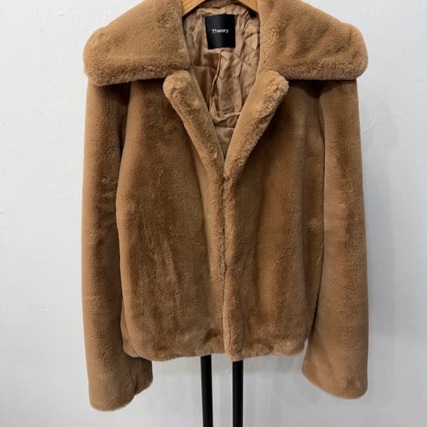 정품) Theory 띠어리 브라운 퍼 자켓 M