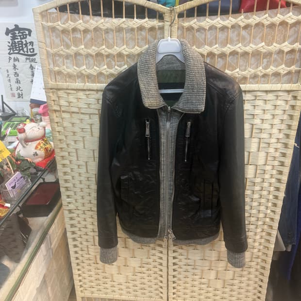 44/55-66 정품 디스퀘어드 가죽자켓 팝니다