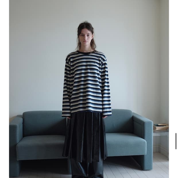 오버듀플레어티셔츠