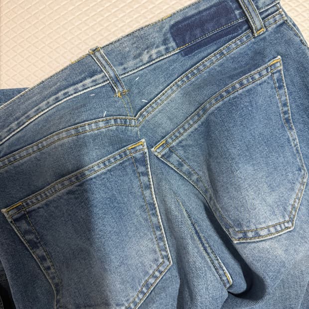 마르지엘라 백 스티치 데님팬츠