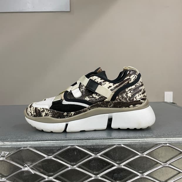 끌로에 소니 로우탑 Eu36