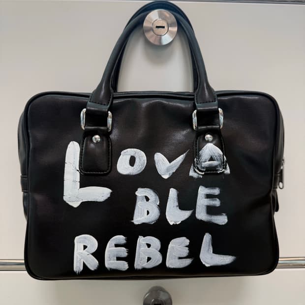 꼼데가르송 girl 블랙 페인트 토트백