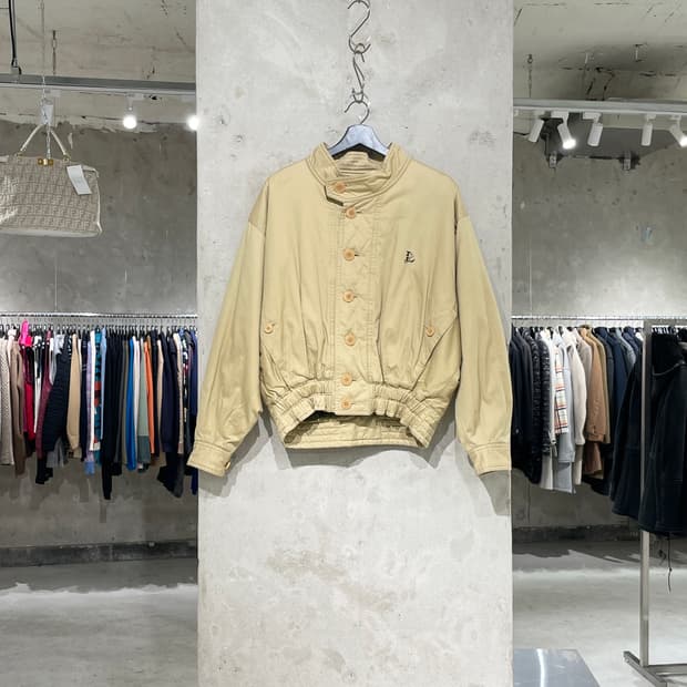 랑방 스튜디오 베이지 LS로고 멀티 버튼 자켓