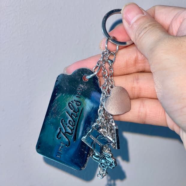 [중고] 키엘 Kiehl's 실버 레이어드 키링